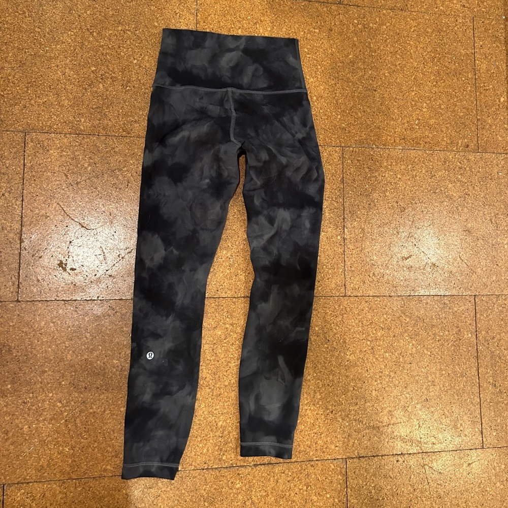 Lululemon size 2 leggings black/grey
